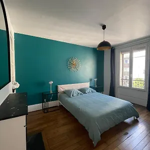 Eiffel Flats Apartment Paris
